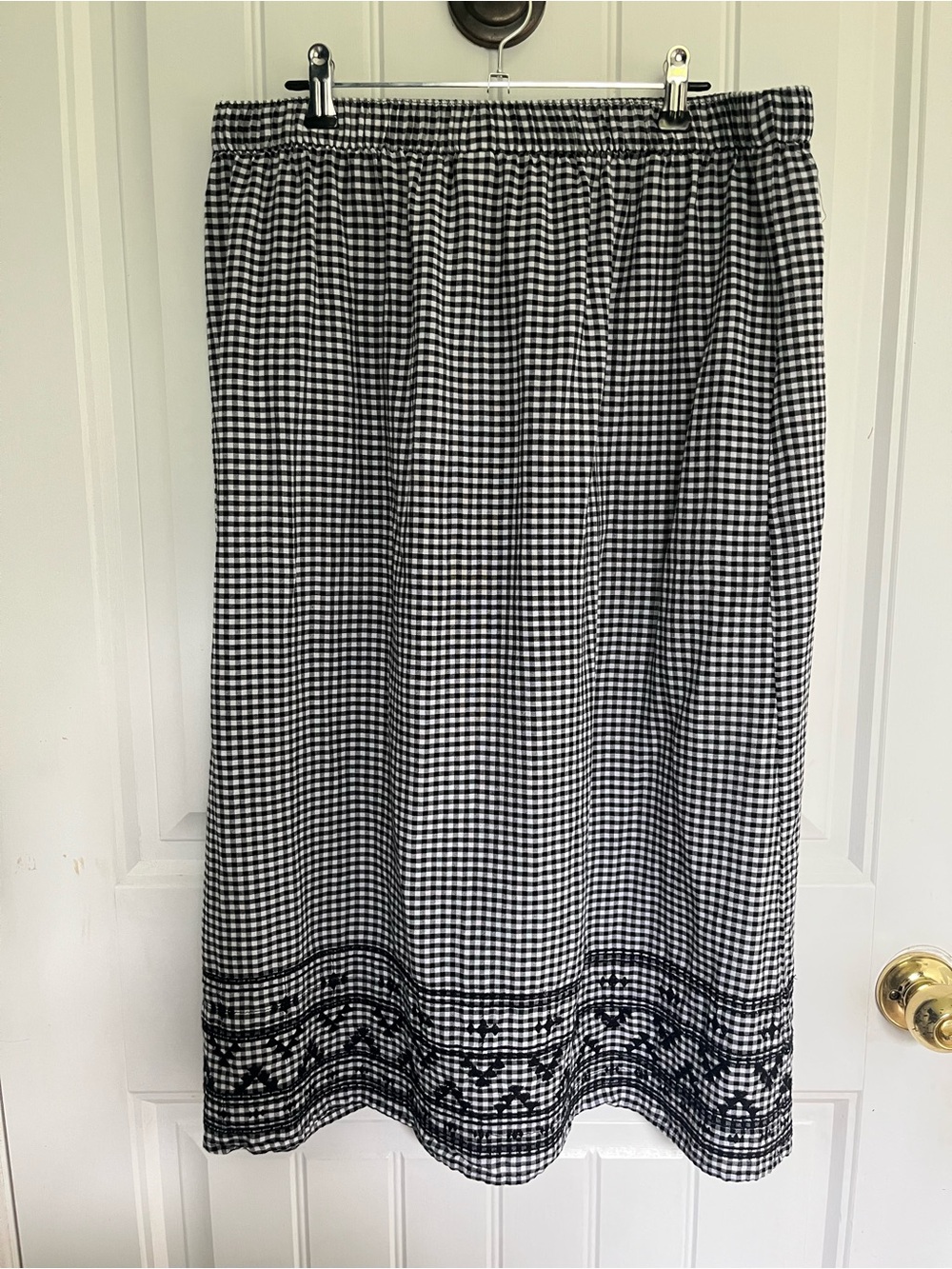 Old Navy Black and White Gingham Midi Skirt with Embroidered Hem